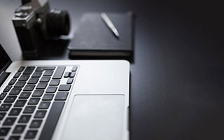 推特爆乳双马尾【莉娅】无毛鲍鱼怼镜自慰喷水如潮 摇摆肥臀淫贱如狗强势求精 重金付费视频破解流出！