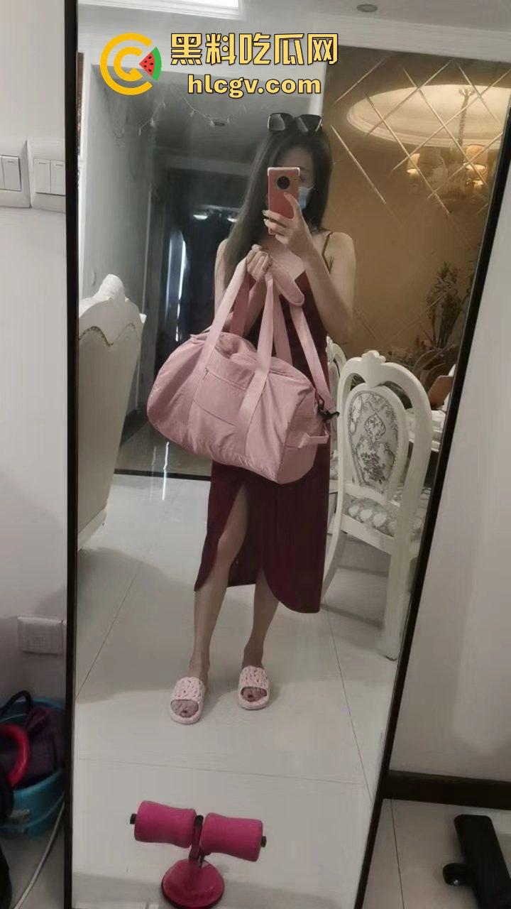 瓜友爆料济南骚人妻【范纯熙】偷吃!老公出差,她急喊人上门草骚逼,一天不日就难受!-6