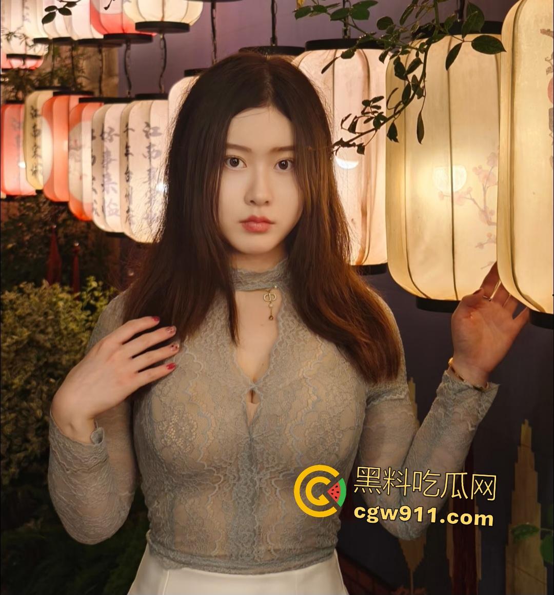 禽兽老爸操翻女儿！夜闯闺房巨屌捅烂嫩逼，精液灌满骚穴，女儿成肉便器，外面男人谁他妈比得上！