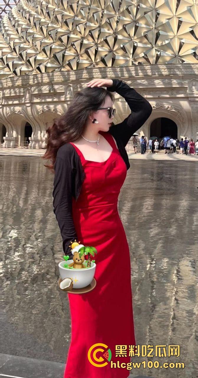 武汉骚货【高洁】已婚前女友变炮友,平时清高床上浪叫,肥穴水多舔鸡巴嗷嗷浪,嫌老公没情趣不够爽!-2