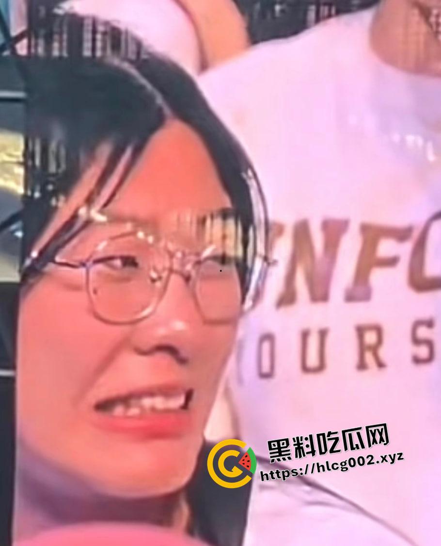 薛之谦重庆演唱会再现顶级沸羊羊！女生当众否认男生陪同 抖音号小五仁涨粉二十万 微信被爆出 真叫她玩明白了-10