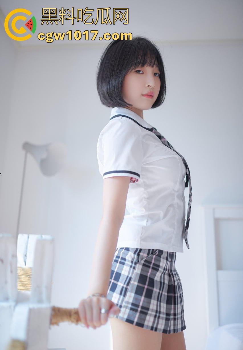 湖南师范大学宿舍角落小情侣偷情,我扣你的逼 你撸我的鸡,激情四射啊!熟悉的角落,熟悉的人,熟悉的动作!-1