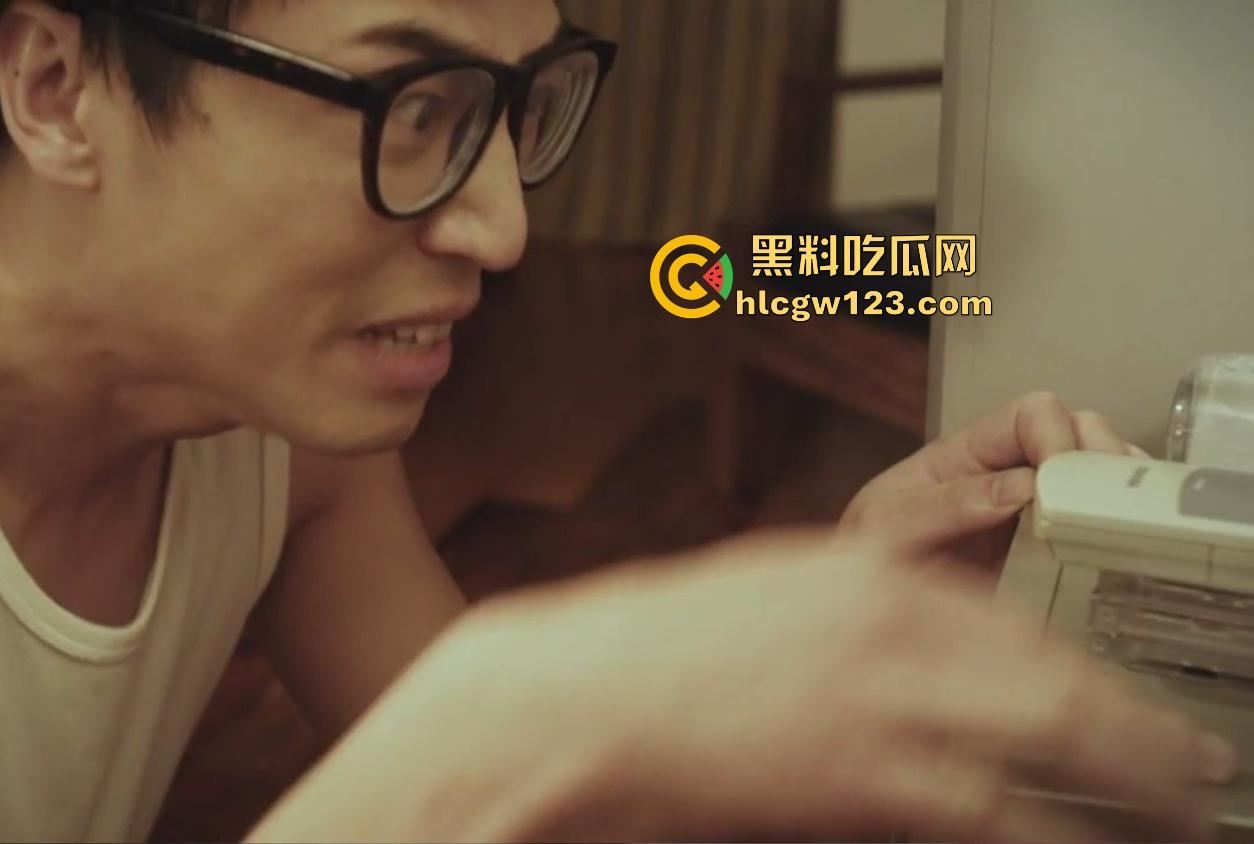 【一路向西】经典三级片再度回顾 速速来观看,穷游穷到床上去,尺度比剧情更刺激!-10