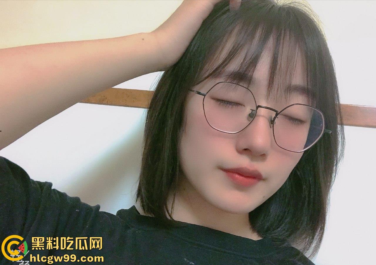 真实大奶反差母狗【林子袆】,变态老哥调教小嫩骚逼自慰淫水直留,表兄妹演绎背德快感-4