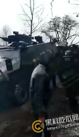 网传河南宁陵清华园学生死亡事件后续 抗议村民遭装甲车进村清算-6