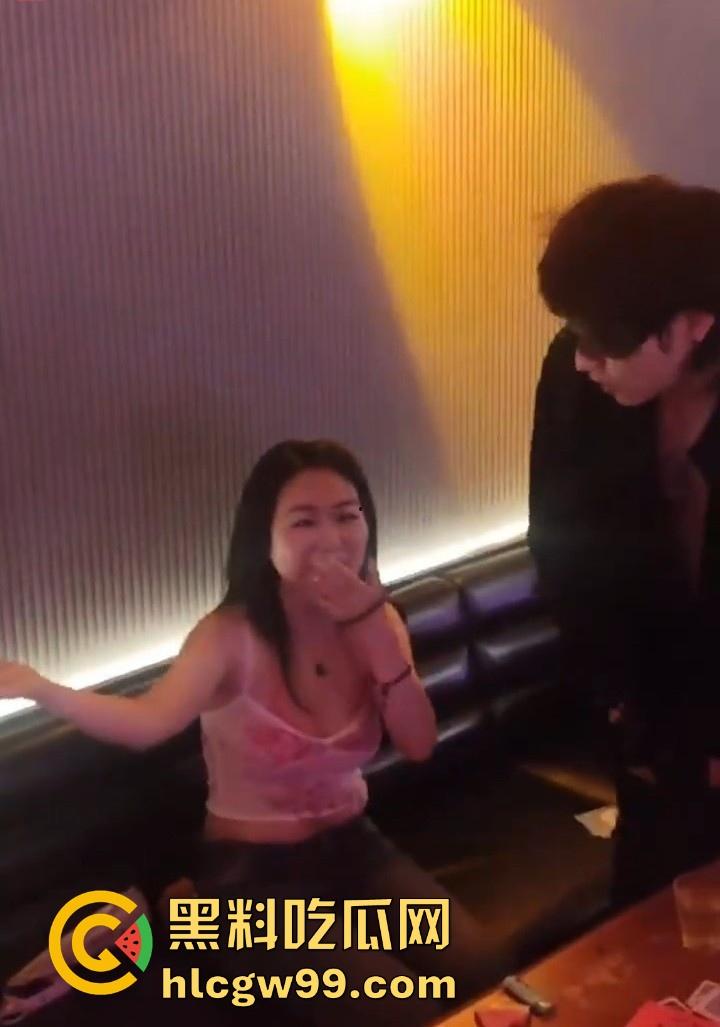 商K男模激情热舞 八块腹肌诱惑的富婆笑不拢嘴 姐姐的快乐 你想象不到!-8