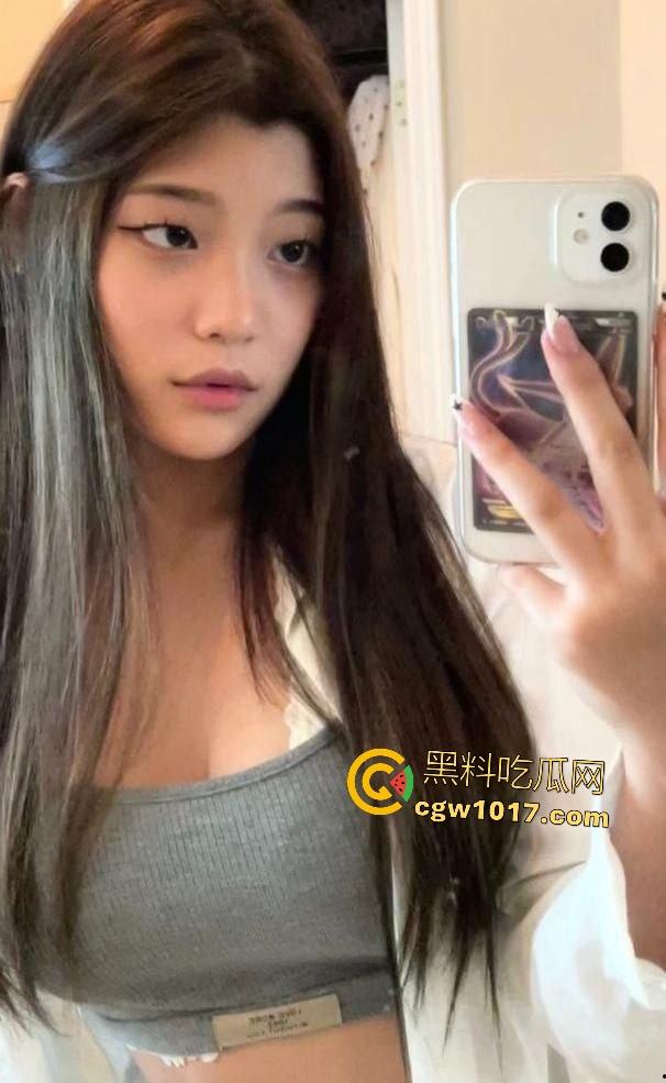 韩国女网红被富豪调教成狗，自拍舔脚舔地板表忠心，被栓狗链狠操，谁知一分钟早泄秒射，这钱赚得太轻松了！