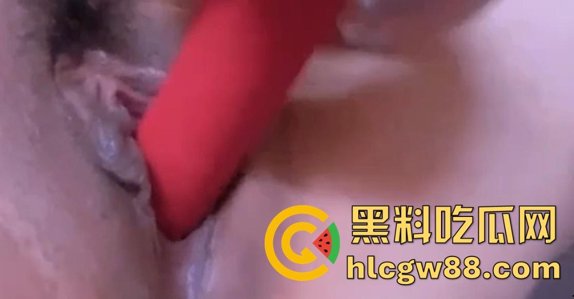 抖音巨乳美女主播【full77】多部福利视频流出 开档黑丝疯狂后入 骑乘爆操双洞齐开!-11