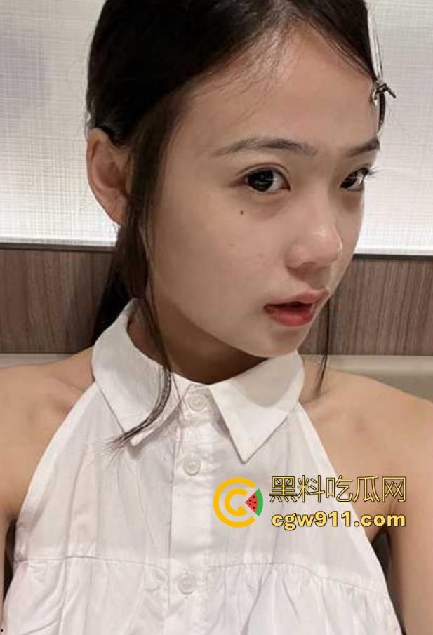 湖南师范清纯学姐【林媚辰】私密视频流出，外表仙女般纯净，谁知私下骚浪如妖，骚逼粉嫩极致淫骚！