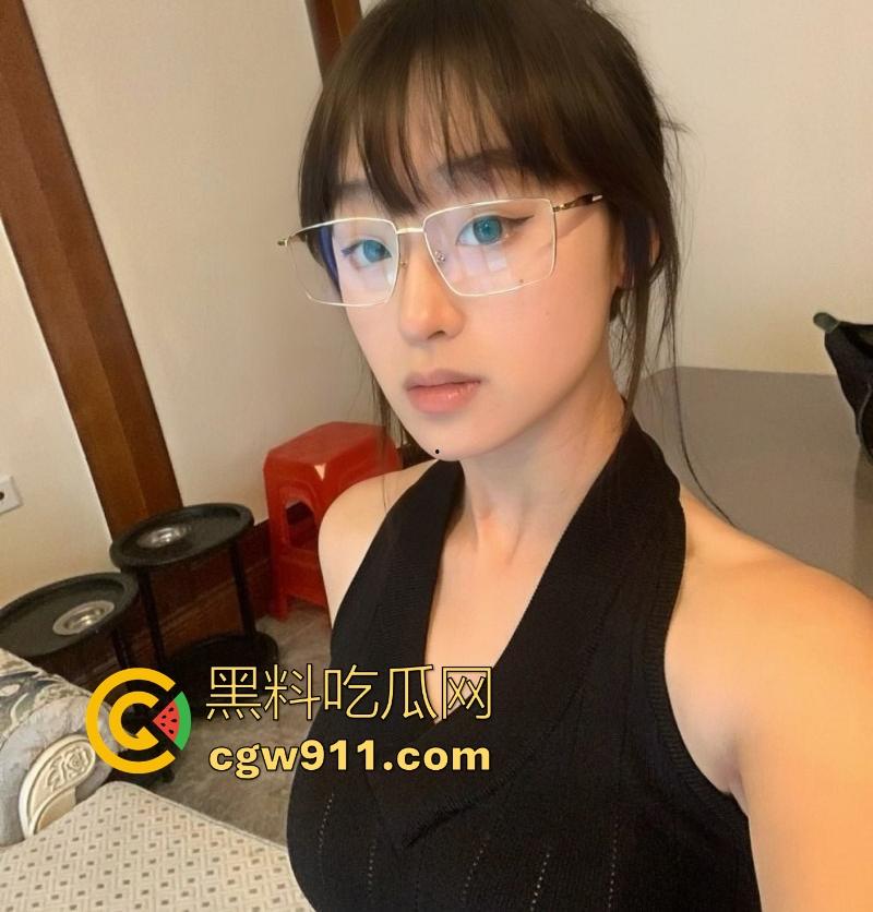 河北邢台人民教师【李安艺】课堂上的严师,私下的反差母狗,男友无套后入蜜桃翘臀,还是老师骚!-3