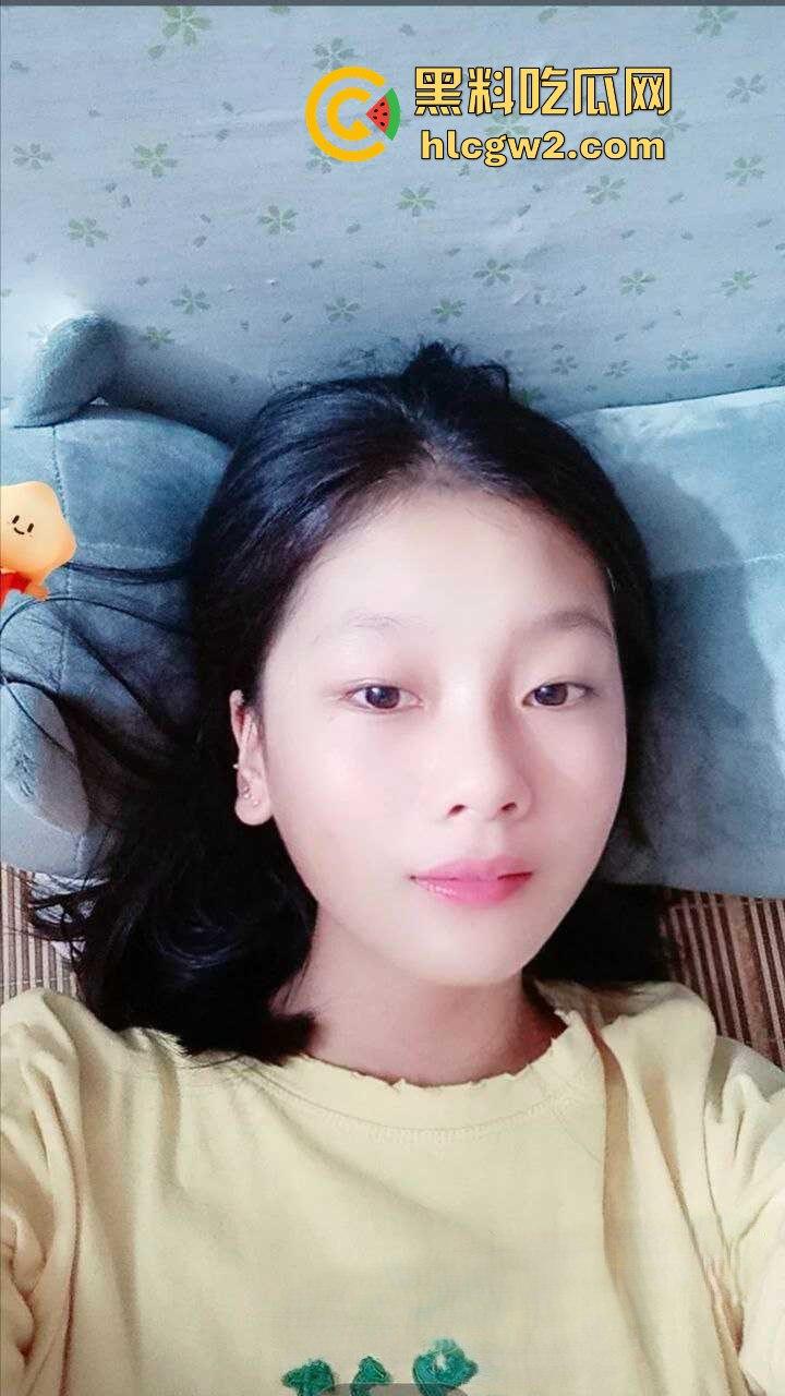 安徽人妻『贾馨月』怀孕还不老实床上大战实拍流出 三个月肚子顶着被无套抽插,骚穴被老公内射到溢出!-8