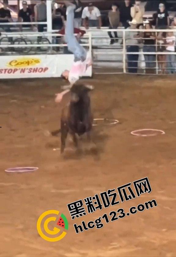 勇敢者的游戏：留在圈里拿10万美元？被牛撞一下骨折赚70万，这笔买卖真划算！-8