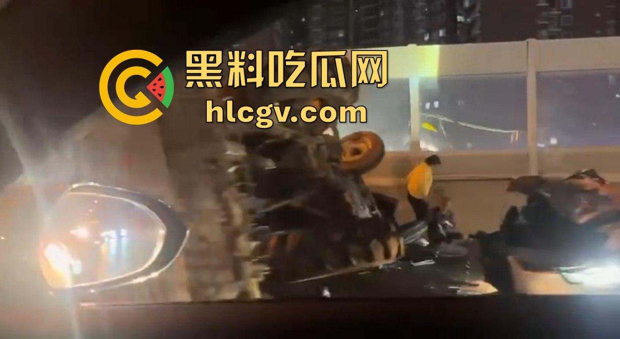 全网疯找风衣奥迪姐!晚风拂黑发,奥迪掀半挂A4稳坐高速,一掀半挂成神作,优雅永不过时!-7