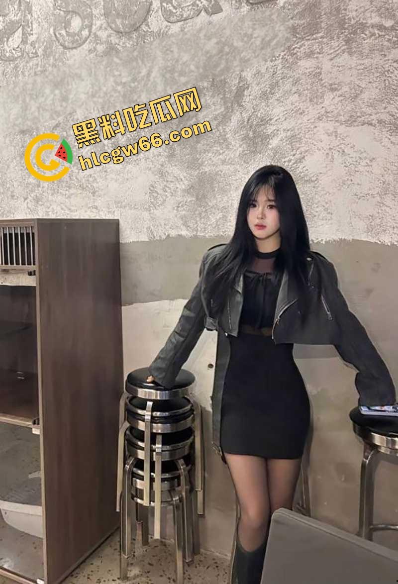 丽水骚货【俞佳林】白虎嫩逼内射疯传,口交舔到腿发软,粉嫩小穴夹鸡巴夹到爆浆!-2