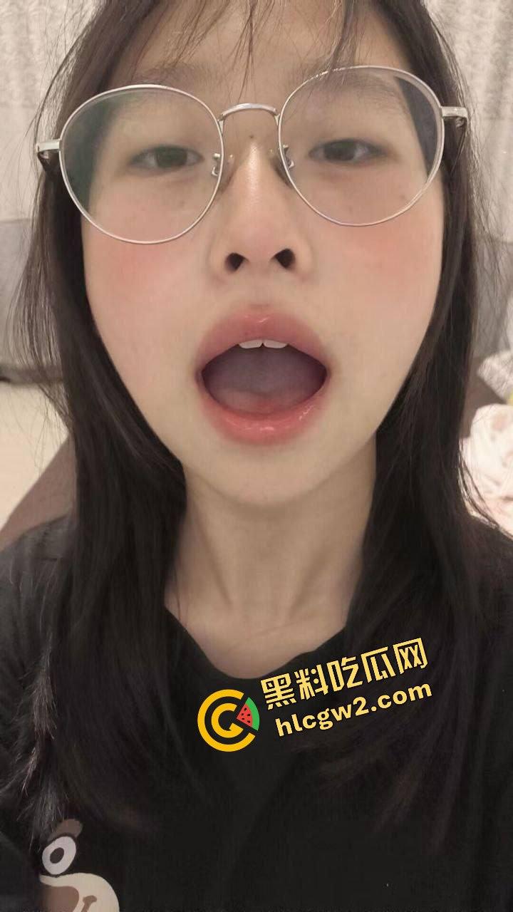 独家曝光！河南科技大学反差母狗『王昱心』公交车骚鸡 换男友如洗手 上位性爱遭泄密！-3