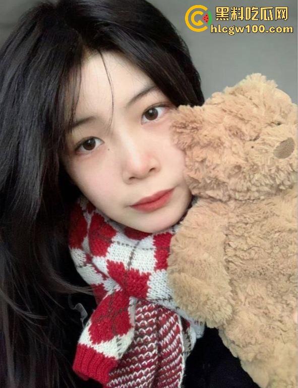 合肥网恋聊到的大学妹【余嘉宁】刚失恋就被拿下，性冷淡到床上闭眼不叫不闹，连分手都显得清淡无味！