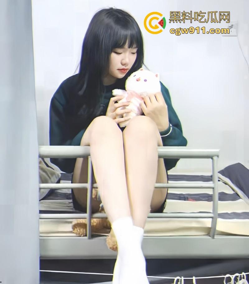 杭州师范大学【李雅楠】微胖学妹性爱视频泄露，身穿情趣护士装与男友激情狂欢，淫荡小母狗被打桩狂插玩弄！-2