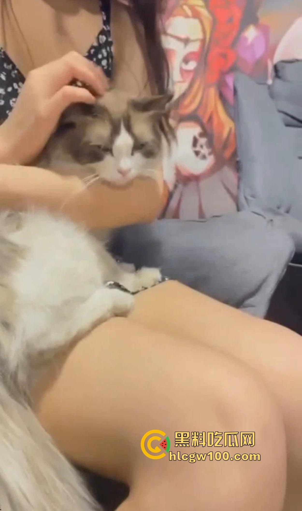 天津老婆闺蜜【李静】变情人,床上骚浪成精,自慰求操高潮两次,嫌老公小鸡巴不够,回家还让舔被操过的骚穴!-6