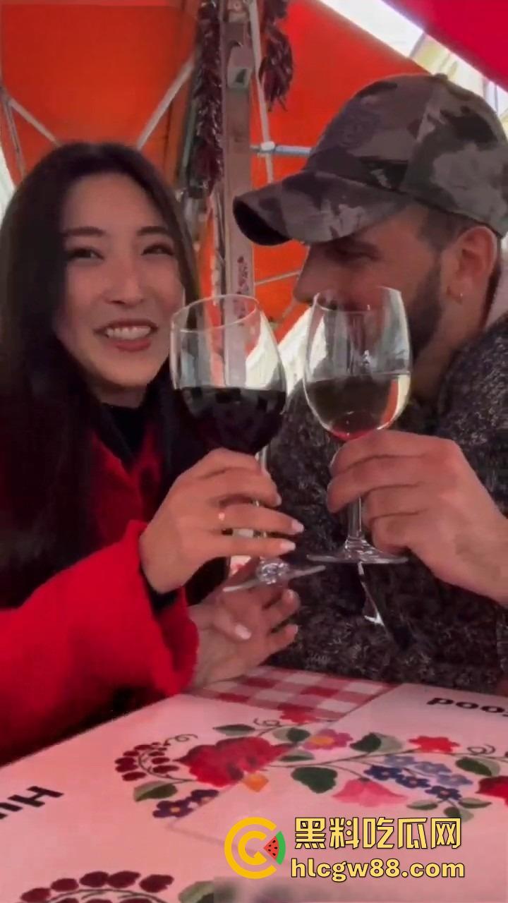 里斯本大奶留学生【胡依冉】街头被老外忽悠回家,共浴吃奶爆操随便玩,巨乳小骚逼被大屌输出!-2