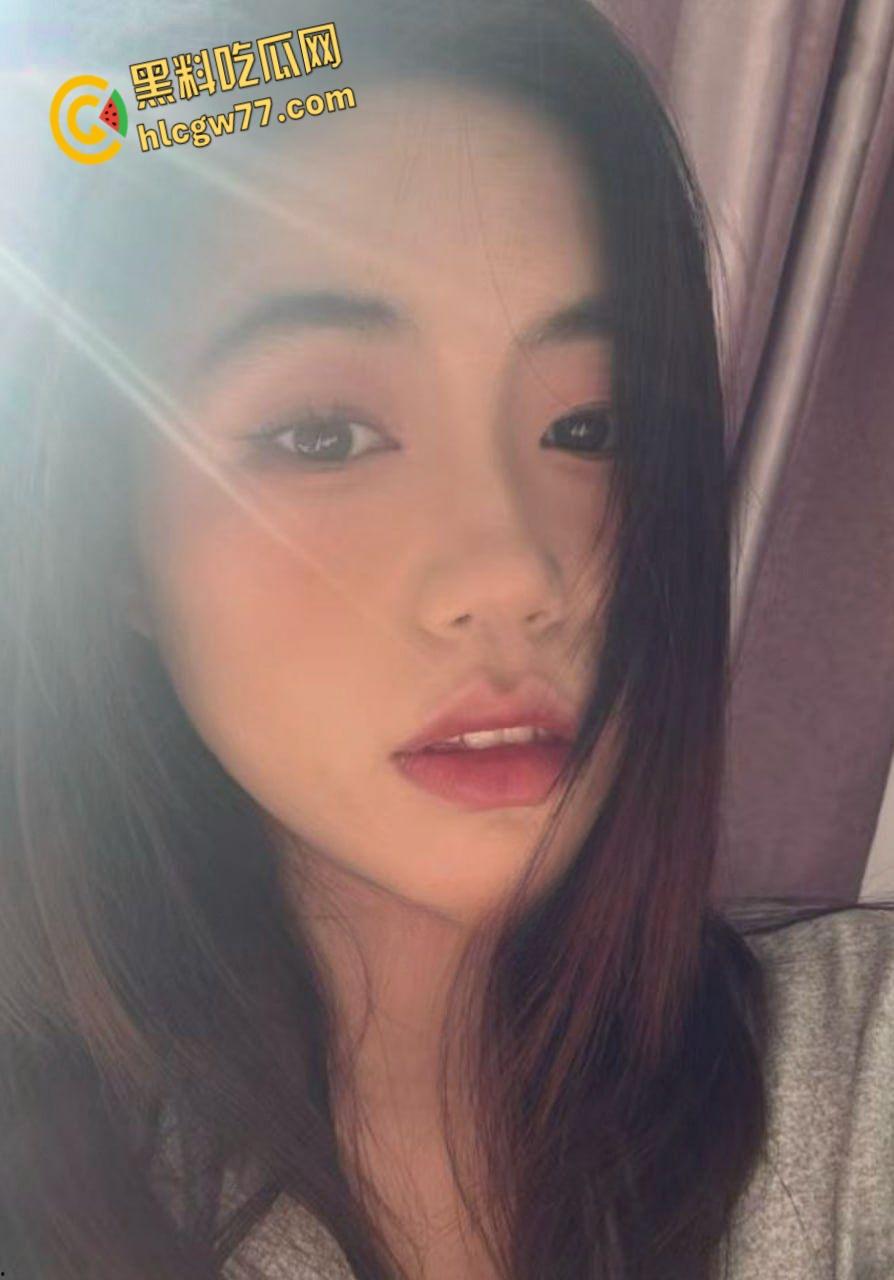 南京财务【陈琳】反差私拍曝光！豪乳翘臀情趣诱惑，骚浪姿势掀翻全网！