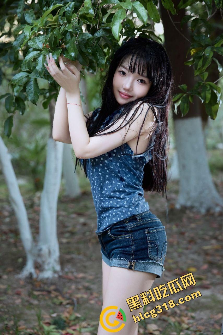 南昌服装店老板娘『孙璐』蜜桃臀母狗桌上被调教,贱样子全出来了,好屁股必须后入爆操才带劲!-3