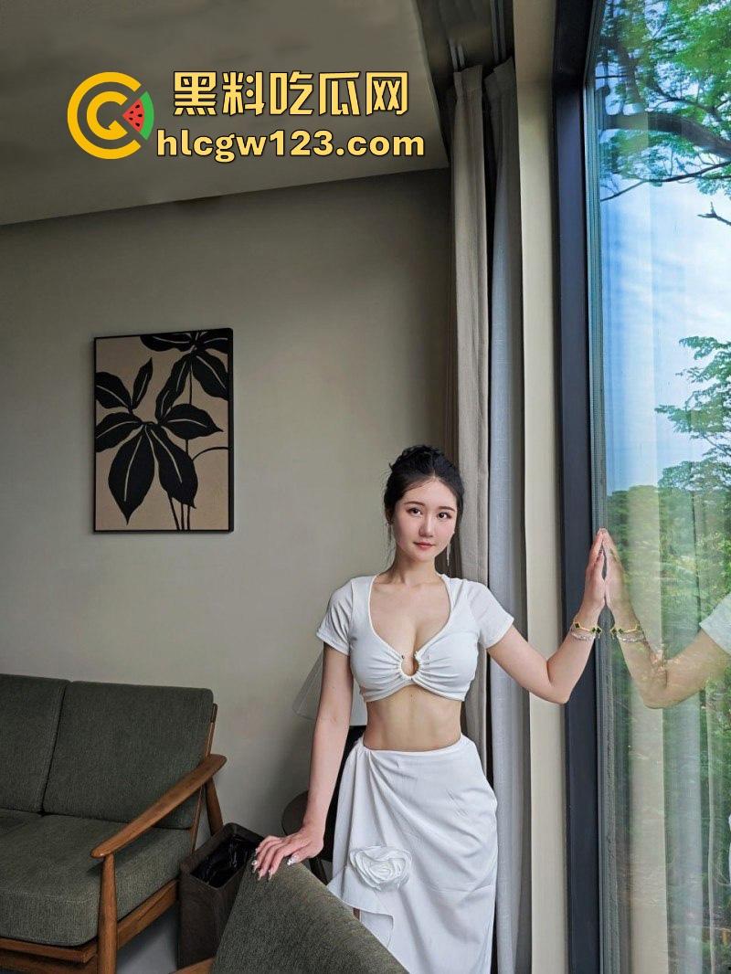 乱伦大神 我的长腿嫂子丝袜控 趁家里没人与嫂子翻云覆雨 情趣装肛交 爽到嫂子直呼要被撑爆！