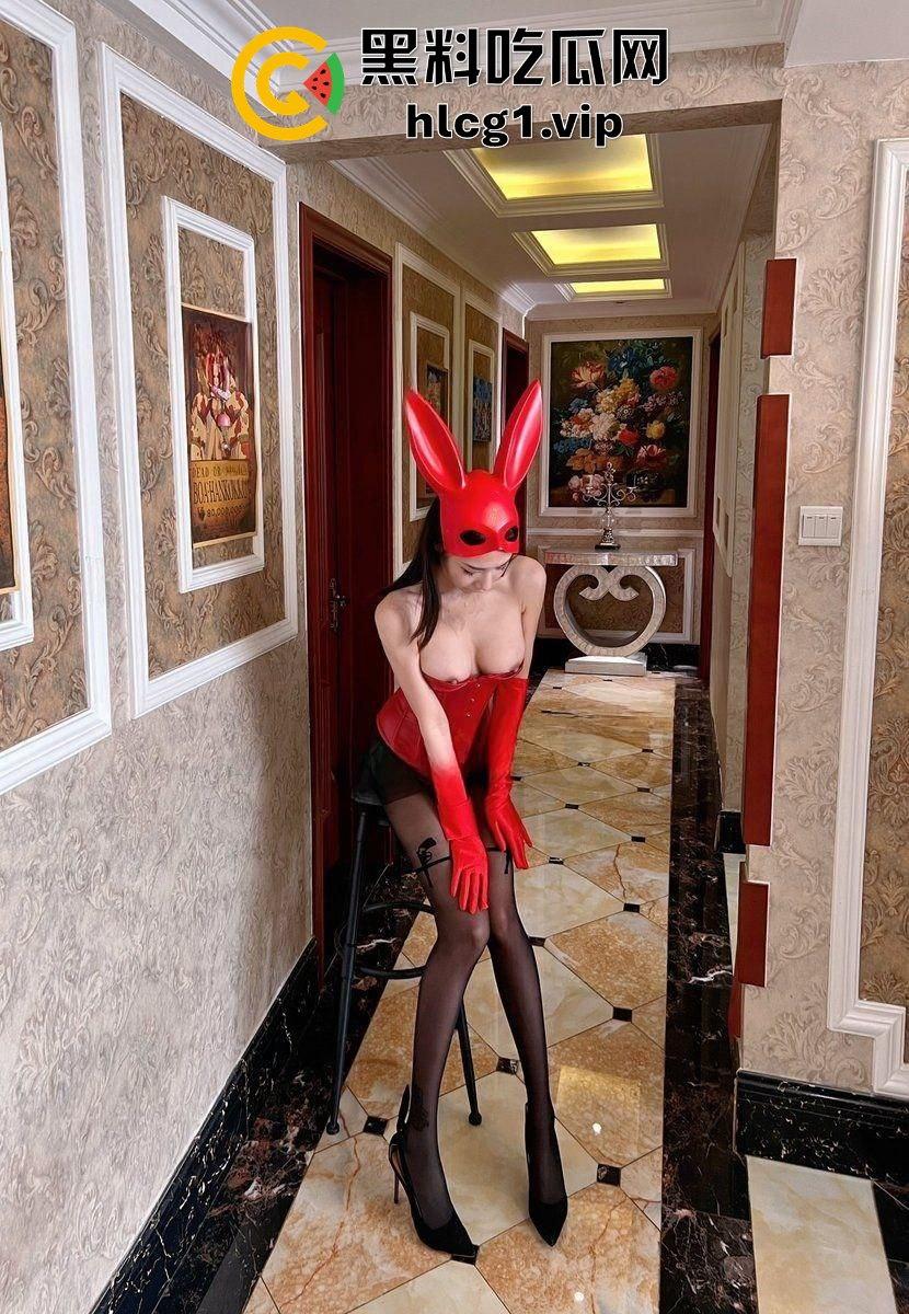 推特骚鸡LoveMyDad私拍震撼上线!SM拳交双开超大玩具,狐狸精颜值撑起全场-3