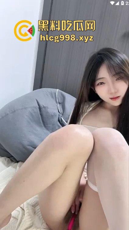 反差女神主播【上官婉儿】玩得太野!水晶肉棒狂插小穴,淫水喷成高压水炮!-8