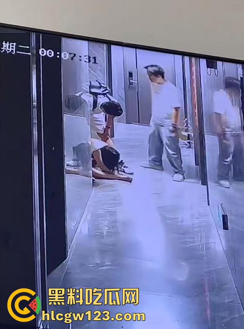 广东两男子灌醉女孩，将其带到酒店轮奸，还录下视频炫耀，被闺蜜发现后报警，两男子被逮捕！