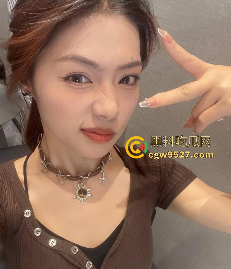 抖音约炮【铁锤妹妹】长时间的聊骚终于得手，紧致嫩穴夹得欲仙欲死，极致的反差骚逼！-2