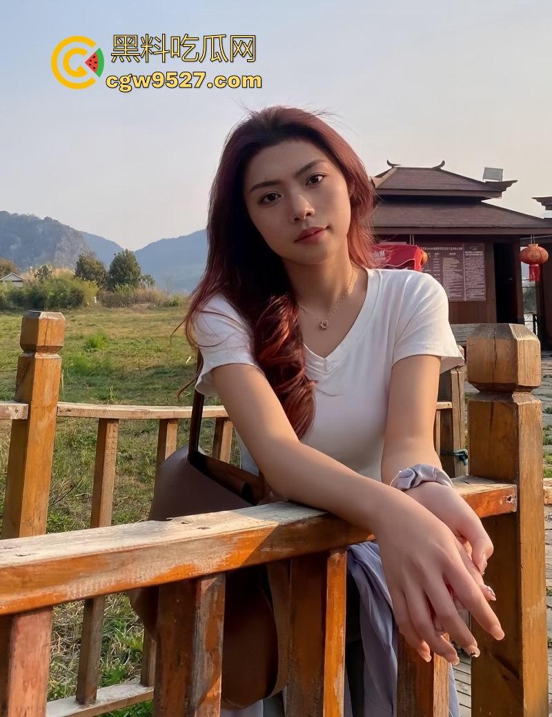 抖音约炮【铁锤妹妹】长时间的聊骚终于得手，紧致嫩穴夹得欲仙欲死，极致的反差骚逼！-3