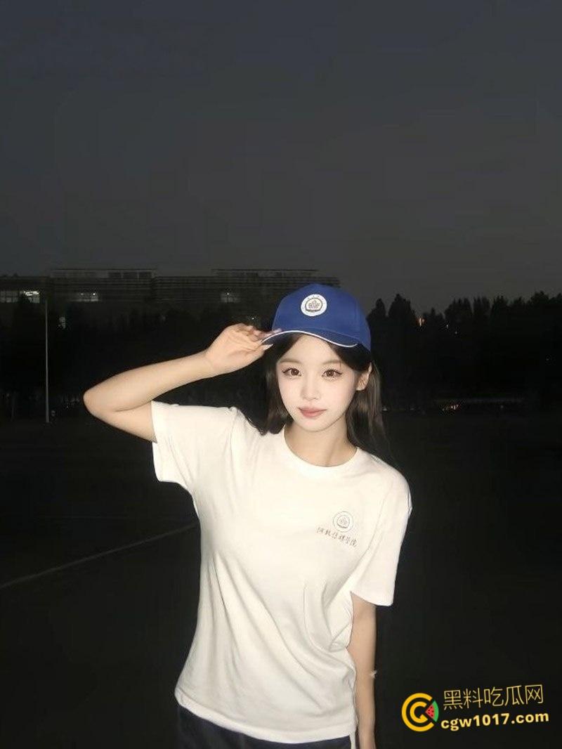 东莞叛逆学妹能有多骚?到处撩骚约炮直言要成为精盆,这要是让咱瓜友碰到,小穴都给她操飞边子了 !-4