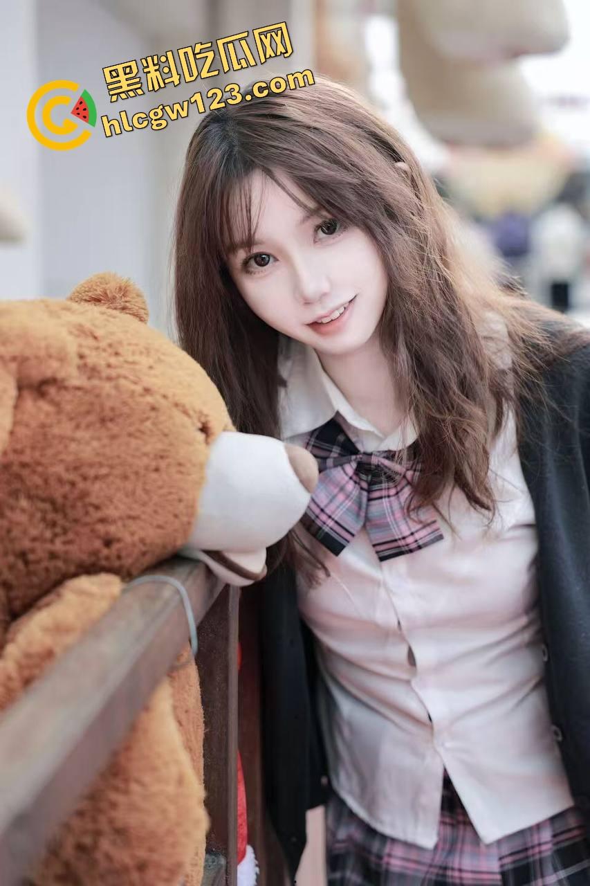 有个漫展女友是种什么体验？想日谁她就能变谁，今天是蕾姆，明天是草莓猫，每次日逼都像换了个人！