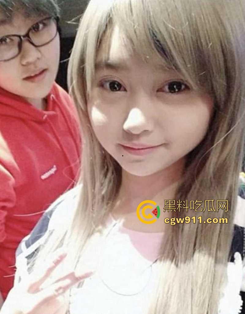 甜美学妹约炮淫片流出,可爱小母狗露脸口交舔屌,露奶掰逼被跳蛋玩穴,开档黑丝被无套爆操!-4