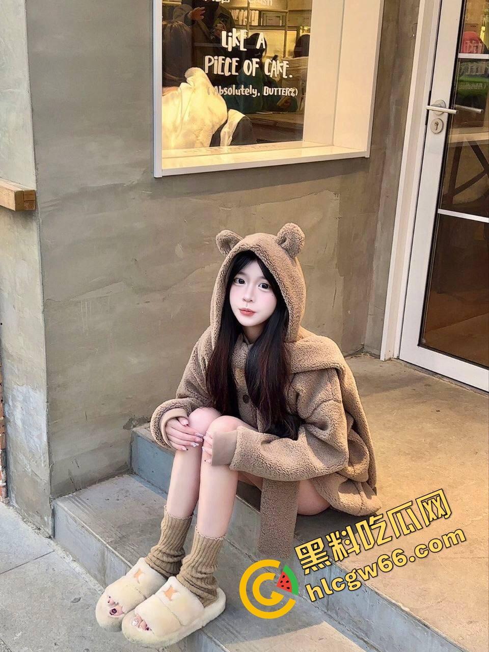 炮机抽疯了,樱花骚妹被前后双穴爆插,阴蒂震烂潮喷成河,菊花抽得哭爹喊娘!-4