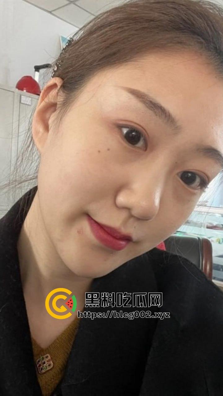 广东30岁极品性瘾骚妇欣欣背着丈夫勾引领导带回家无套啪啪!骚话不断 领导直接被榨干!-4