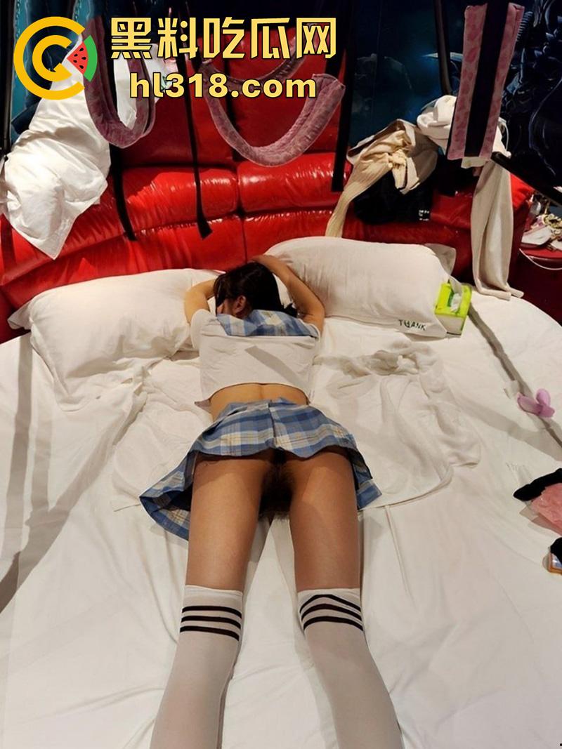 杭州艺术学院校花女神【刘晓晓 】,身材高挑完美尤物,逆天长腿性感撩人,被金主爸爸各种操穴,小穴都干黑了!-2