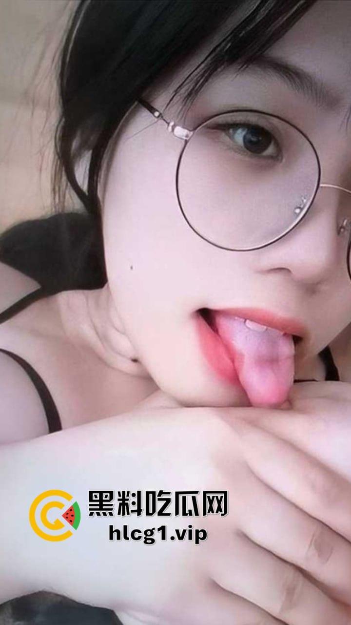 宁波城市职业技术学院巨乳学妹孙靓下海赚钱!2000块包夜,男友头顶一片巴音布鲁克!-7