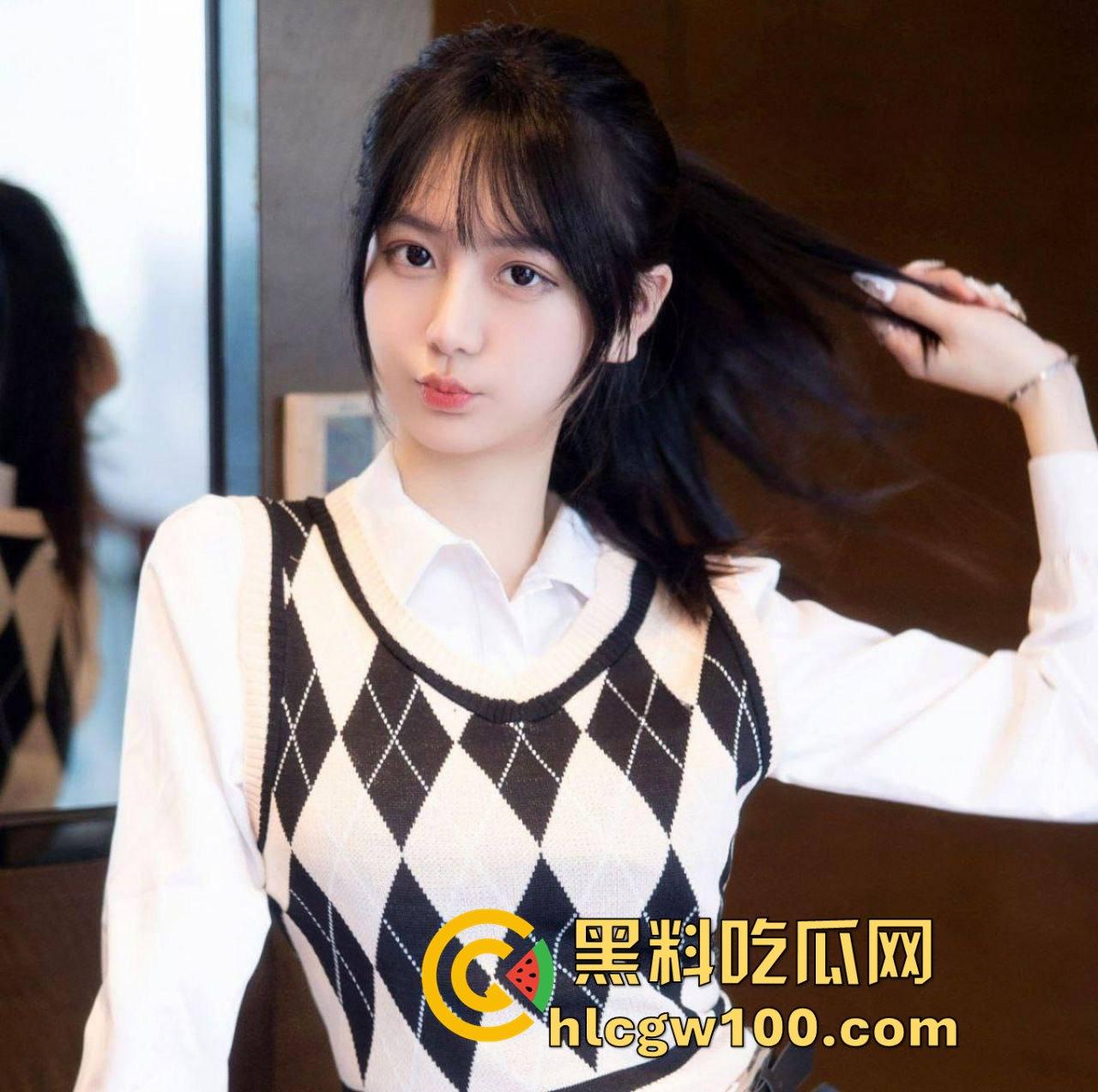 佛山人妻【霍晴妍】骚到主动要3P，叫来表哥一起操兄弟俩车轮大战，少妇还嫌不够爽，这体质绝对神级！-4