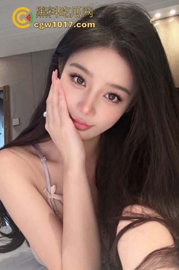 海角乱伦!跟喜欢露出的嫂子楼道交合,华伦天奴高跟配上红色丝袜兔女郎,激情猛操内射,爽的一批!-3