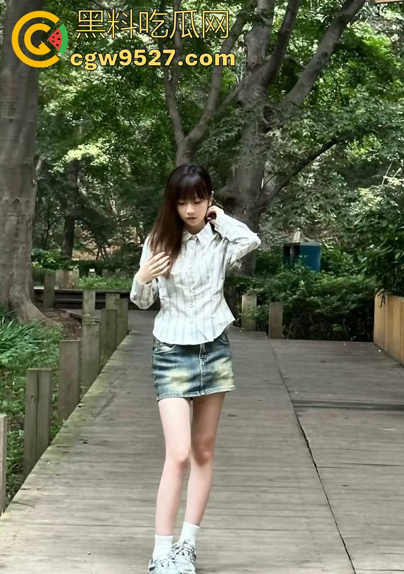 中国海洋大学【许真福】,高颜值大一嫩妹,被前男友曝光,粉嫩小穴饱满诱人,清纯骚妹让人心动不已!-3