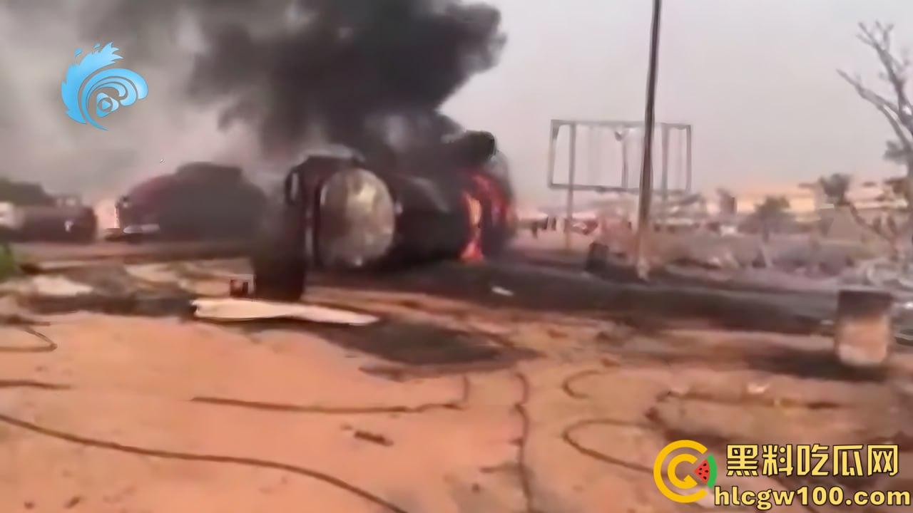 人间炼狱!尼日利亚油罐车泄露遭哄抢爆炸致77死,人都烧成木炭了,重口慎点!-5