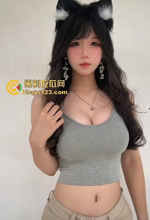 抖音巨乳反差网红【饭書書】网调自慰视频曝光  极品清纯大奶大秀身材 挑逗姿势性感撩人！-2