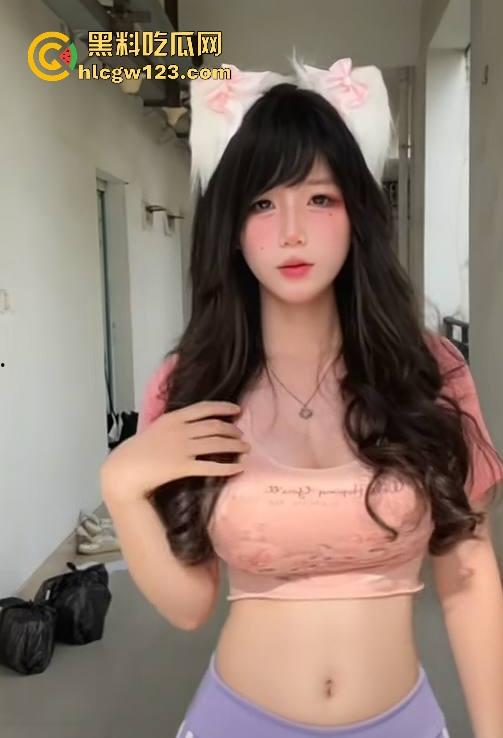 抖音巨乳反差网红【饭書書】网调自慰视频曝光  极品清纯大奶大秀身材 挑逗姿势性感撩人！-3