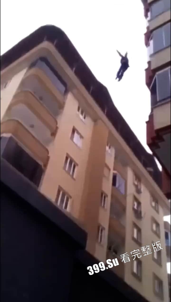 慎点！坠楼篇   跳楼者得三思而后行，死相及惨，非死即惨，连累家人  珍爱生命！（三）-7
