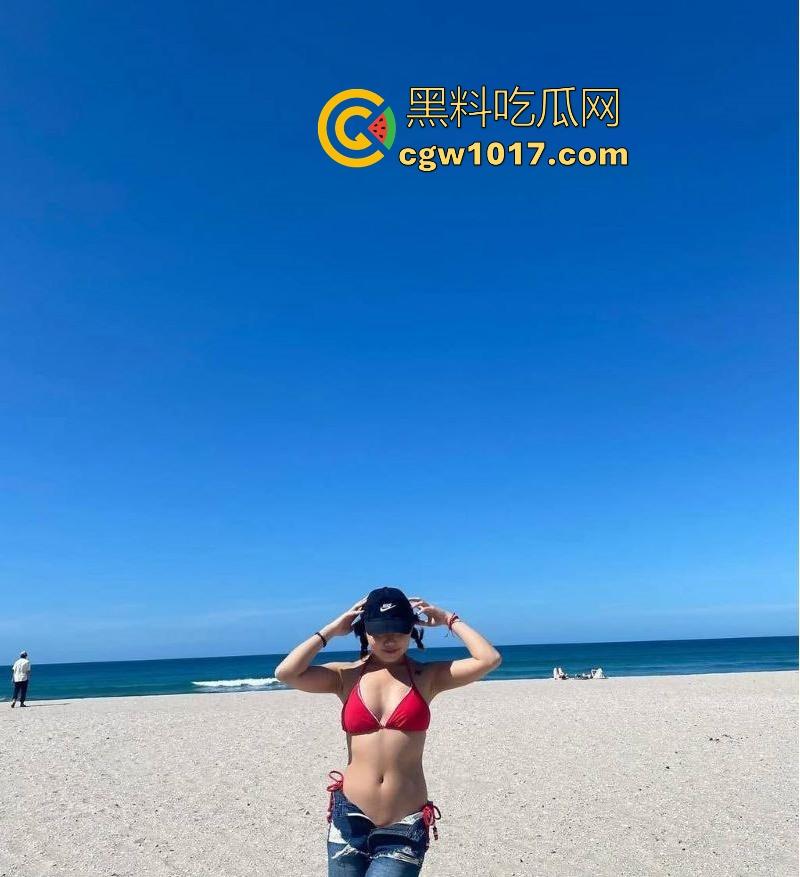 河北微胖母狗【魏志敏】极品骚逼母狗调教日常曝光,猛男骑乘黑丝项圈跪地求操,皮鞭滴蜡露出无套啪啪!-2