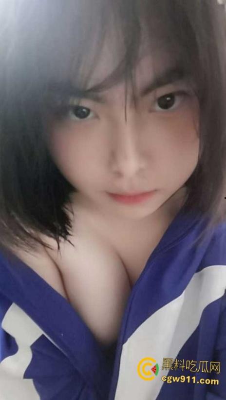 湖南常德清纯学生妹【于淑雅】,独居在家寂寞自慰,D罩杯逆天巨乳口交假阳具,跳蛋自慰骚穴淫水四溢!-4