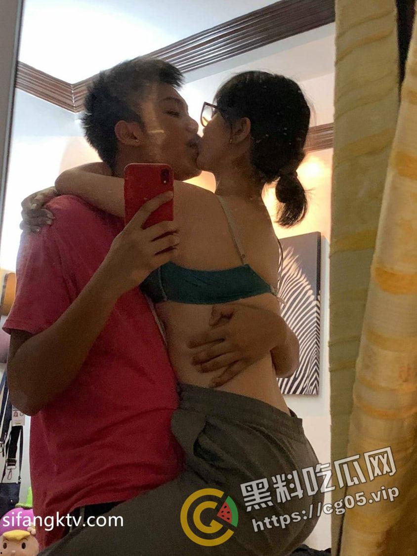 美女博主【julz】绝美私密视频照片被流出 极品巨乳呼之欲出 眼含秋水惹人怜爱-1