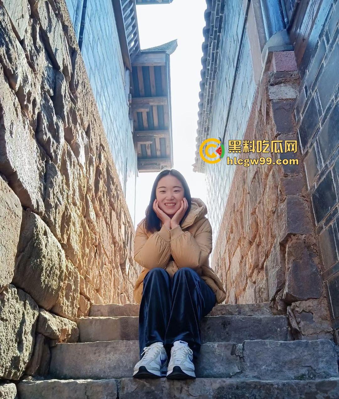 黑龙江科技大学【景若淼】被前男友爆料！眼镜母狗学生妹6年前自慰视频流出，反差骚货已成人妻！-3