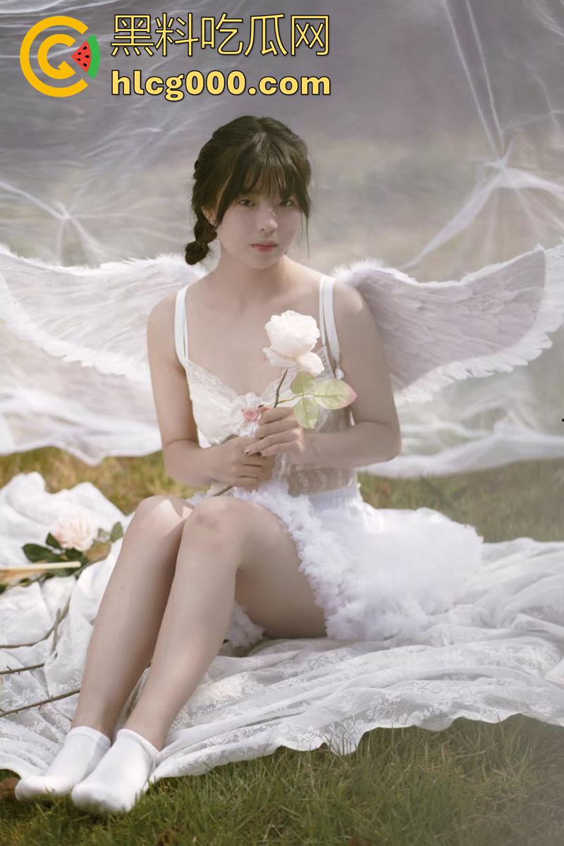 湖南医专母狗【谢妹妹】,大奶翘臀极品学生妹,上了大学放飞自我,约炮体育生学长,自慰视频曝光!-2